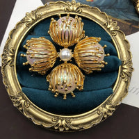Broche Aurora